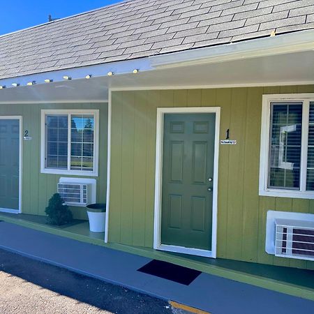 Chalet Motel Bend Exterior photo