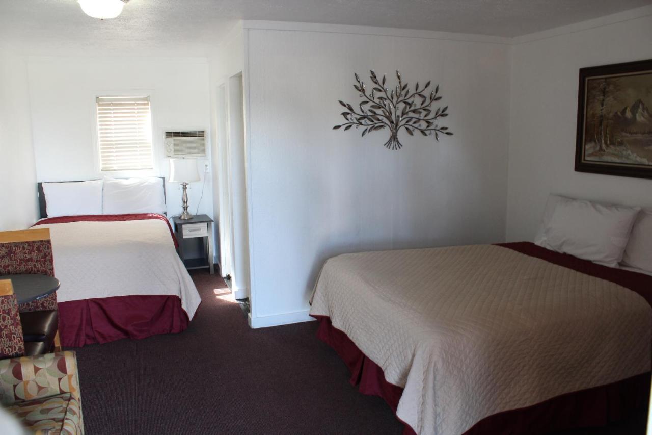 Chalet Motel Bend Exterior photo